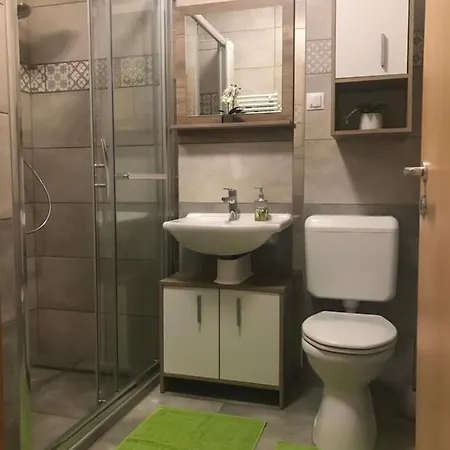 Orchidea Apartment *